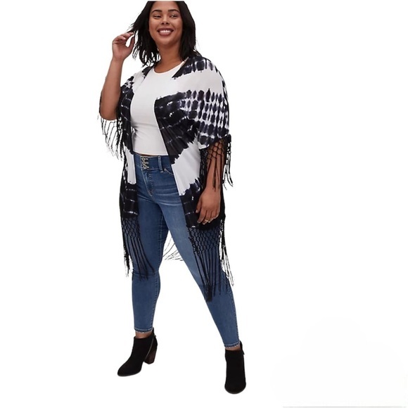 TORRID‎ BLACK TIE-DYE CREPE FRINGE KIMONO - Picture 1 of 7